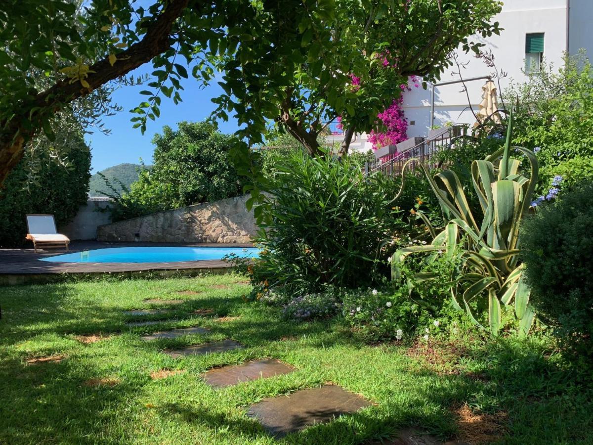 Villa Pineland Borghetto Santo Spirito Eksteriør billede