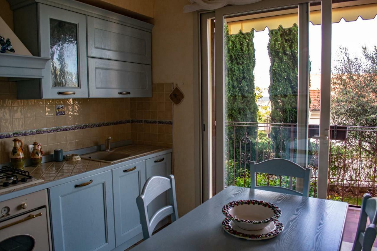 Villa Pineland Borghetto Santo Spirito Eksteriør billede