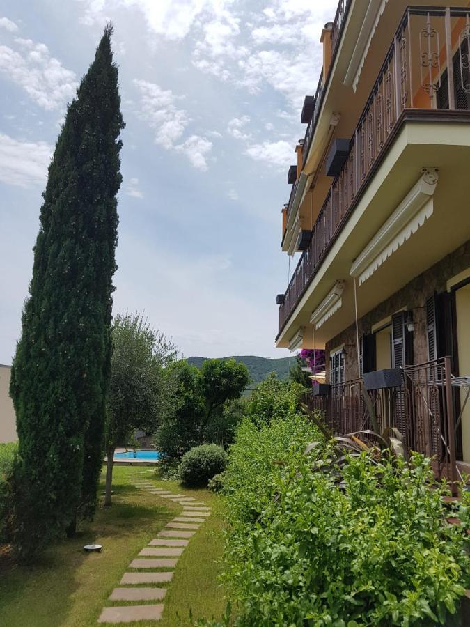 Villa Pineland Borghetto Santo Spirito Eksteriør billede